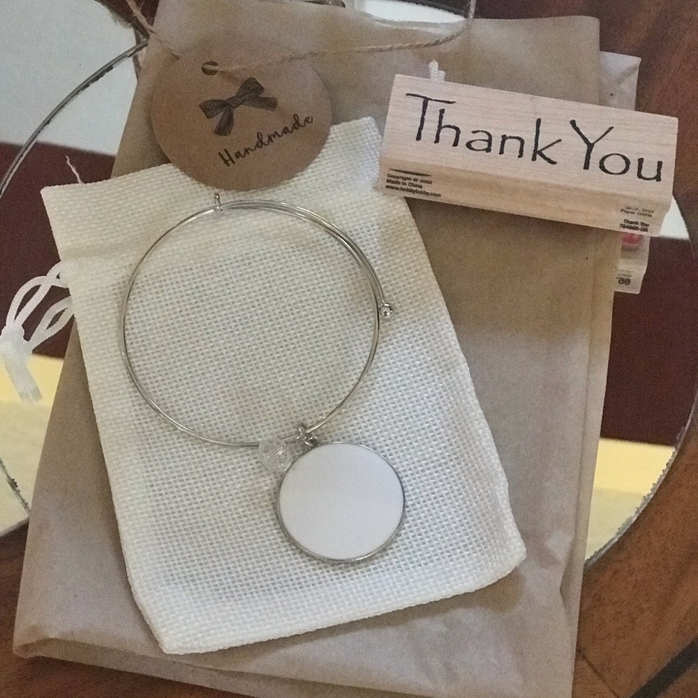 Bracelets - Picture 4 of 4